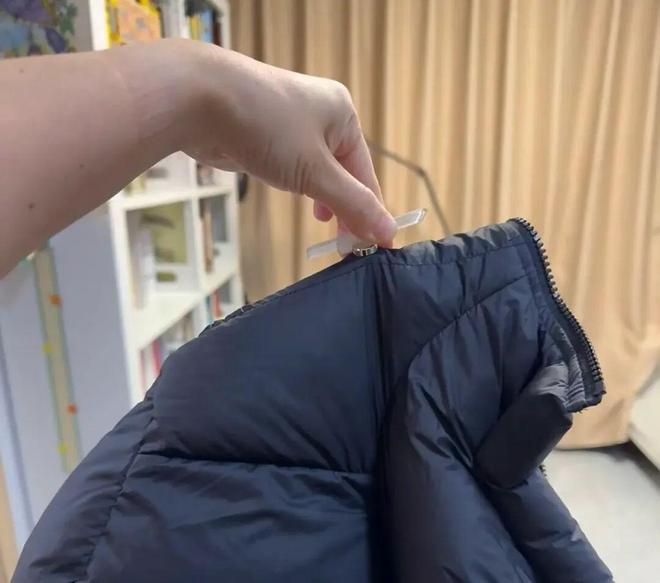 妈们个个杏林圣手心灵手巧具象化了！AG真人娱乐网址论给羽绒服续命妈(图29)