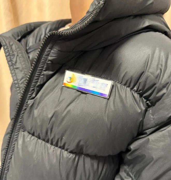 妈们个个杏林圣手心灵手巧具象化了！AG真人娱乐网址论给羽绒服续命妈(图30)